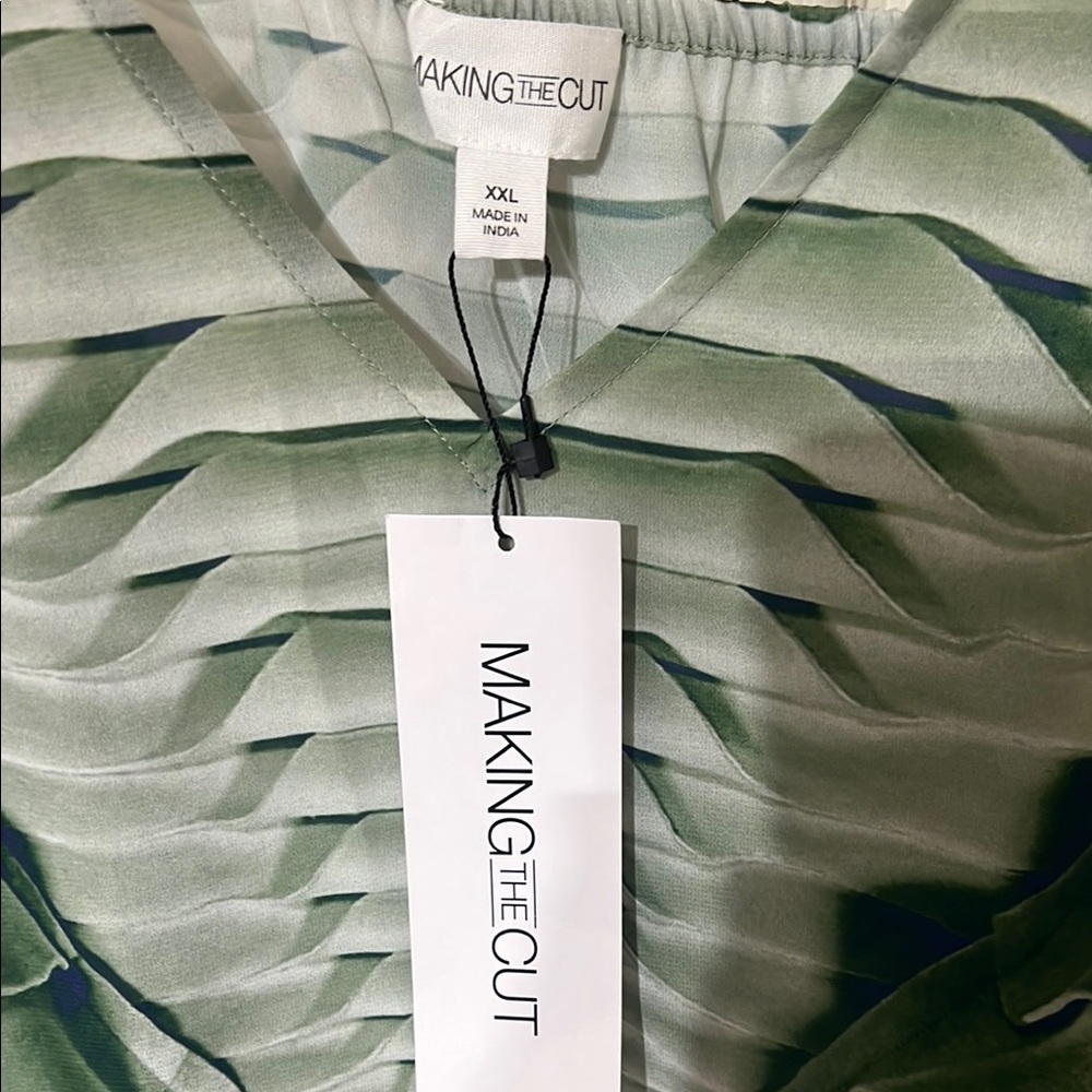 Green Maxi Sundress with Spaghetti Straps - Picture 2 of 5